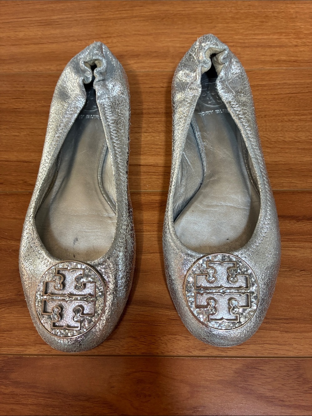Tory Burch Metallic Silver Logo Ballet Flats Size 6 1/2